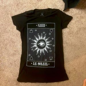 Le soleil t shirt small